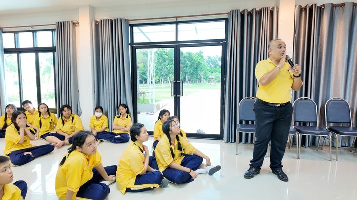 โรงเรียนปรีชานุศาสน์